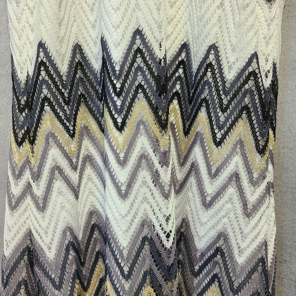 Candie's Zigzag Mini Dress - Black, White, Gold - Picture 4 of 11